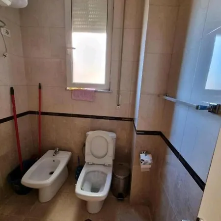 Central Apartment * Тирана