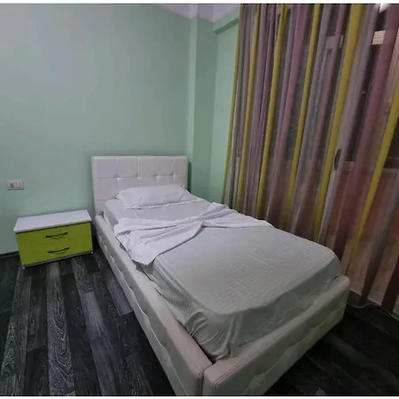 Central Apartment Апартаменты Тирана
